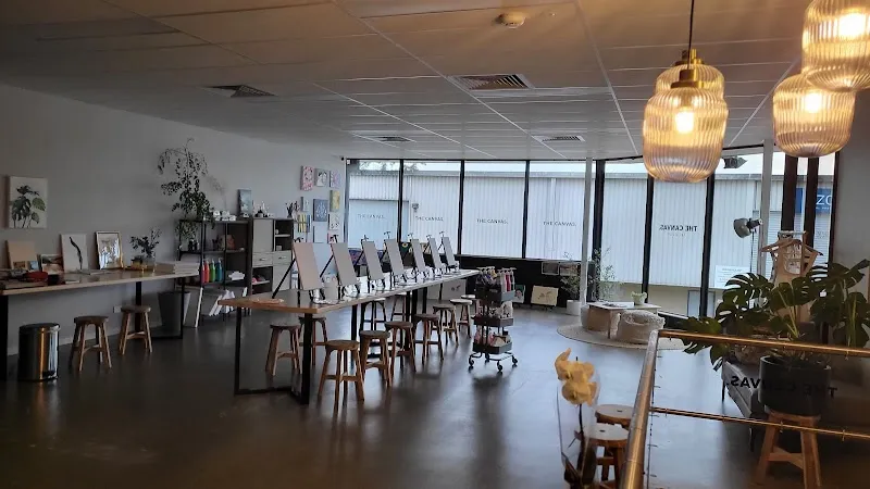 THE CANVAS. ART STUDIO