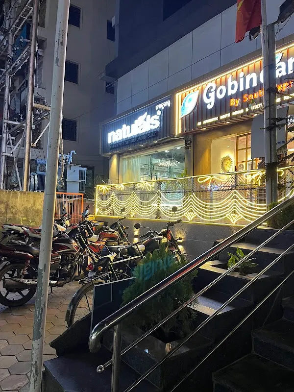 Naturals Salon and Spa