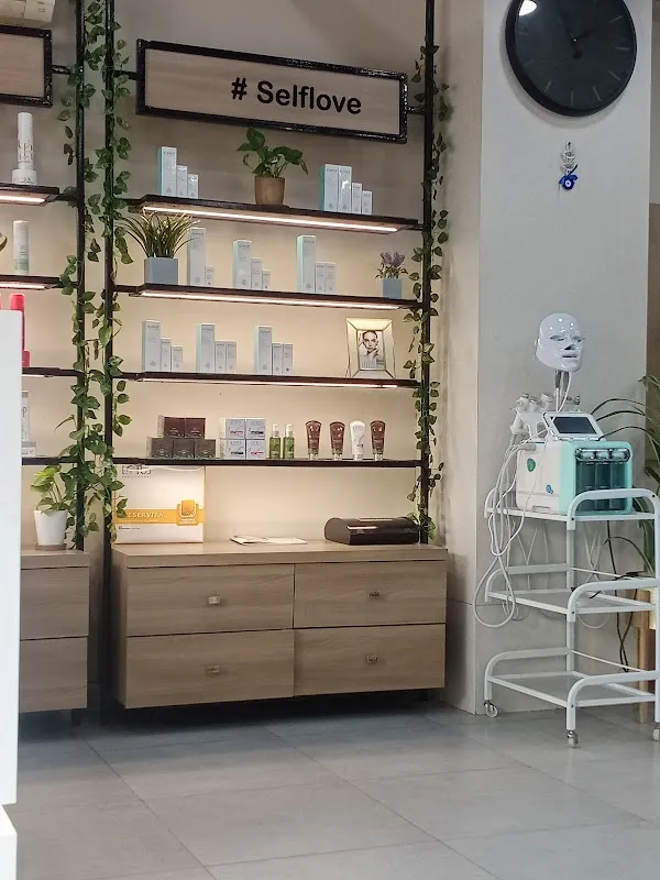 Naturals Salon and Spa