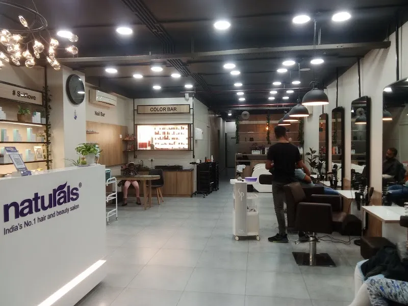 Naturals Salon and Spa