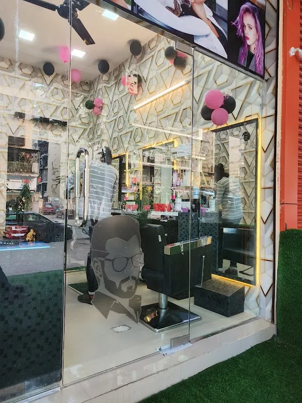 VRoyal The Family Salon