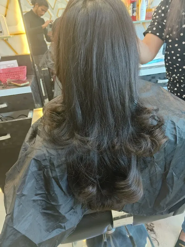 VRoyal The Family Salon