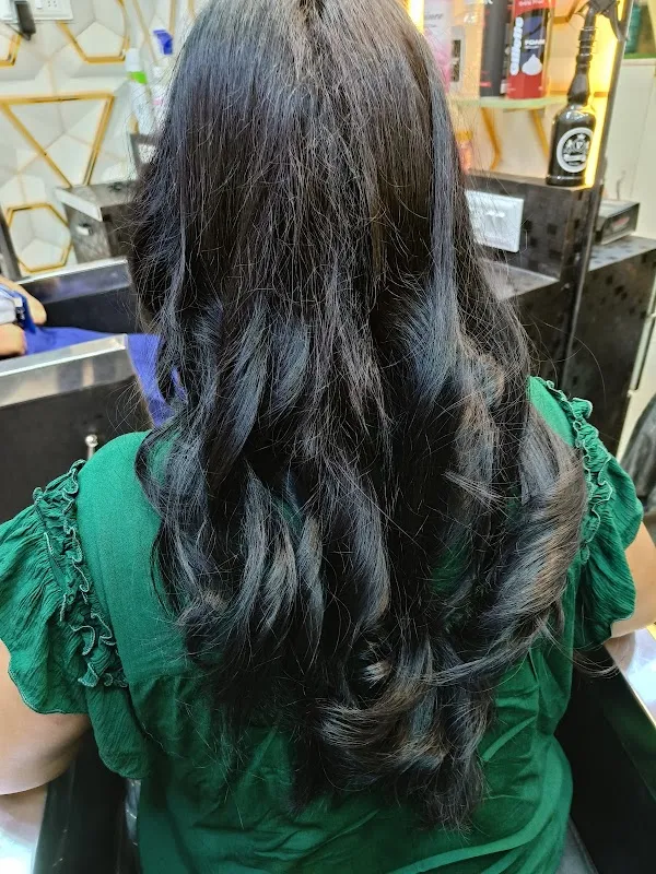 VRoyal The Family Salon