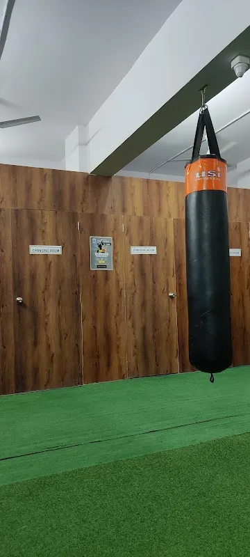 19 Hours Fitness - Biggest gym in virar west