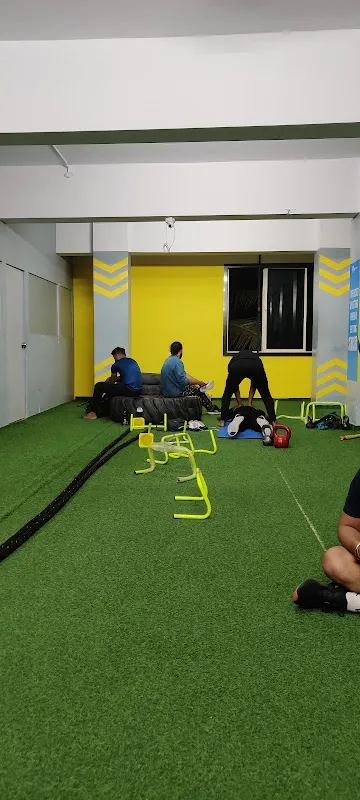 19 Hours Fitness - Biggest gym in virar west