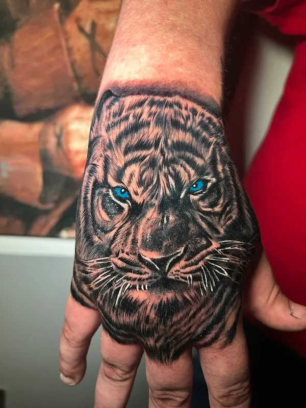 Black Cloud Tattoo & Piercing