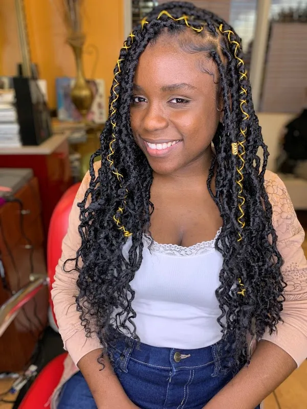 Akaish Styles and Beauty