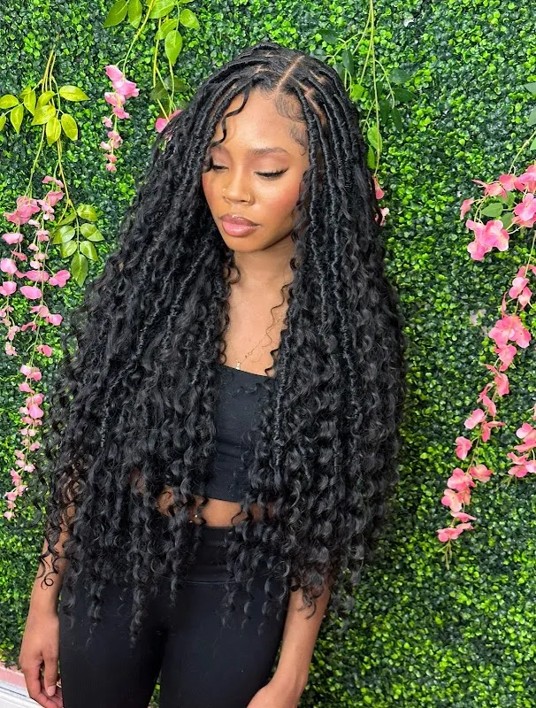 Akaish Styles and Beauty