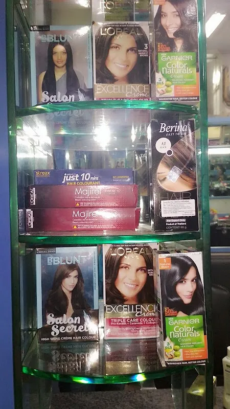 Altaf hair salon | Men's Salon In Powai