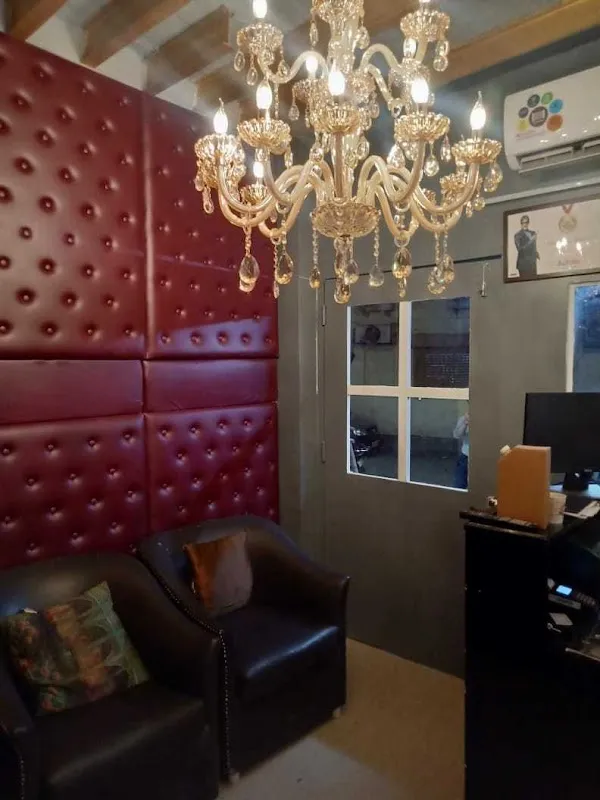 Ark Tattoo & Piercing Studio
