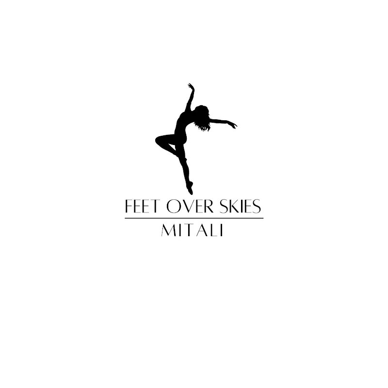 Feet over skies
