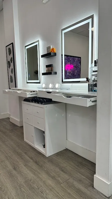 Live Blow Dry Hair Salon