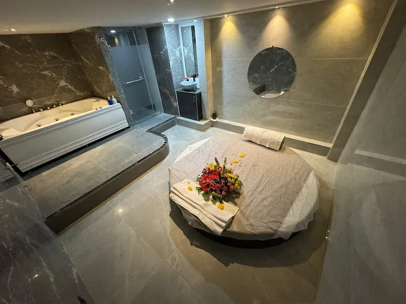 Royal Empire Thai Spa