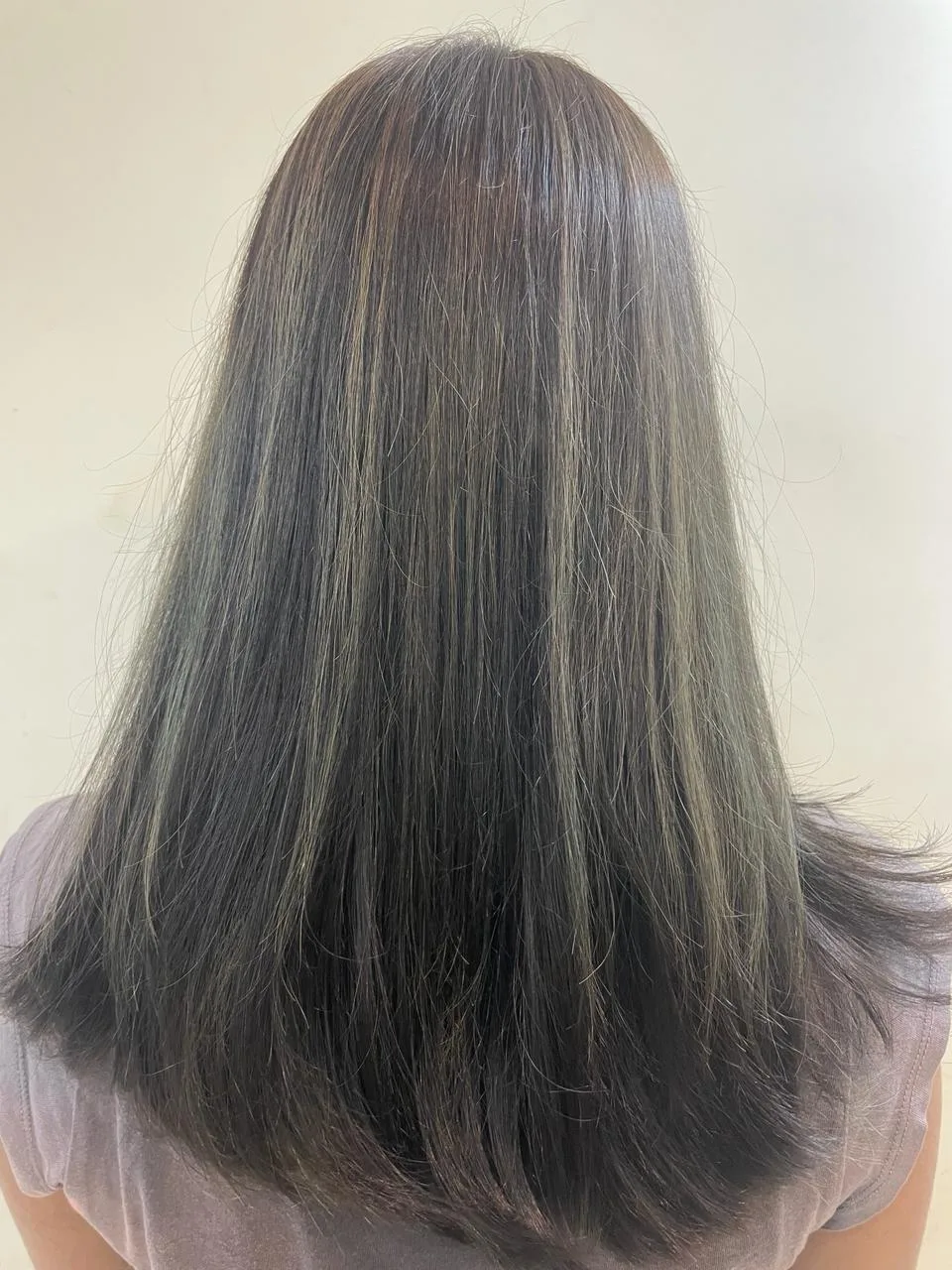 GLOSSY STYLING STUDIO