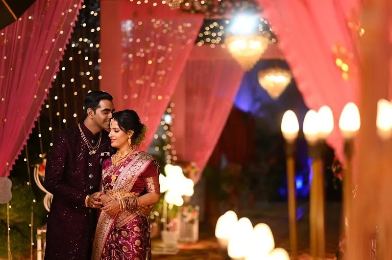 4season unisex salon- Best makeup salon, Best Straightening Salon, Best Keratin Salon in Bhubaneswar.
