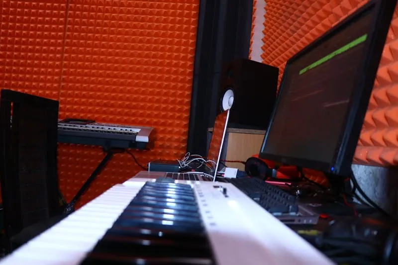 ITSDJKing Productions Music Recording Studio