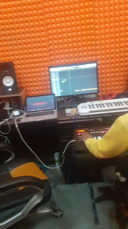 ITSDJKing Productions Music Recording Studio
