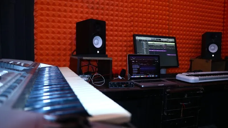 ITSDJKing Productions Music Recording Studio