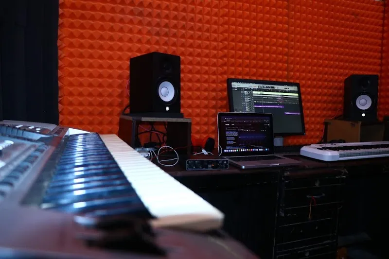 ITSDJKing Productions Music Recording Studio