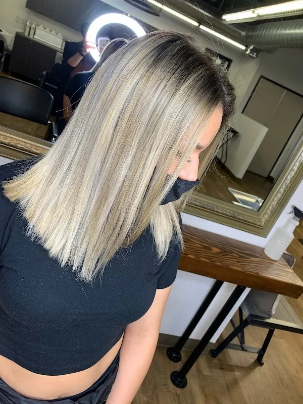 Roots & Mane Hair Studio
