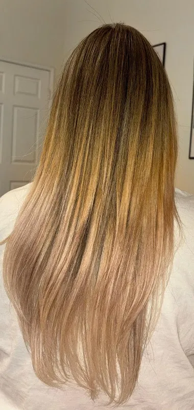 Roots & Mane Hair Studio