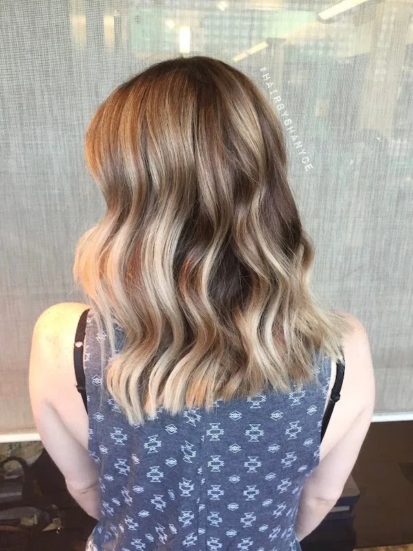 Roots & Mane Hair Studio