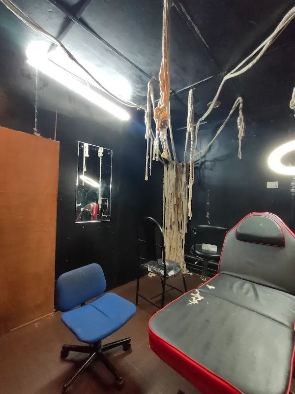 Oldman Tattoo & Piercing Studio | Training School