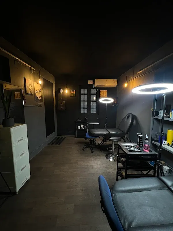 Oldman Tattoo & Piercing Studio | Training School