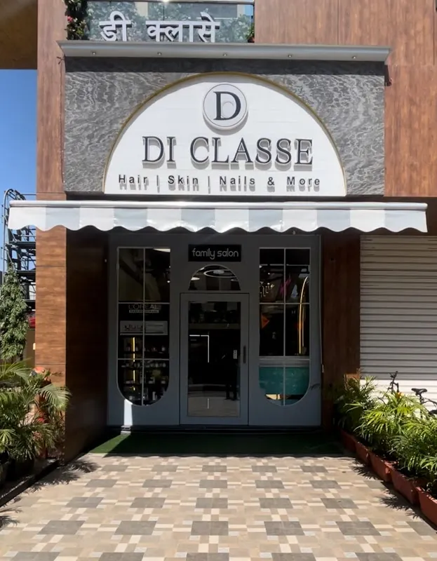 DI CLASSE FAMILY SALON & ACADEMY