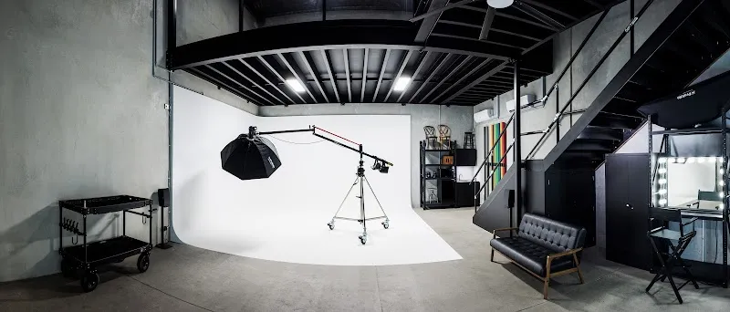 Blacklight Studios - Photography Studio