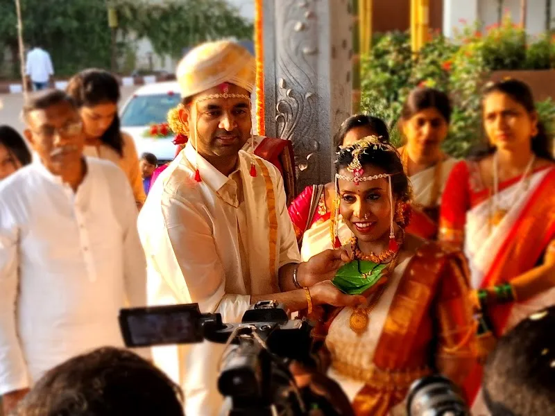Pranaam Pictures