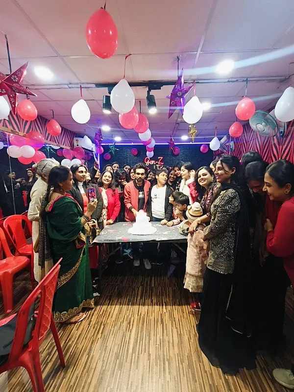 Gen-Z Dance & Fitness Studio