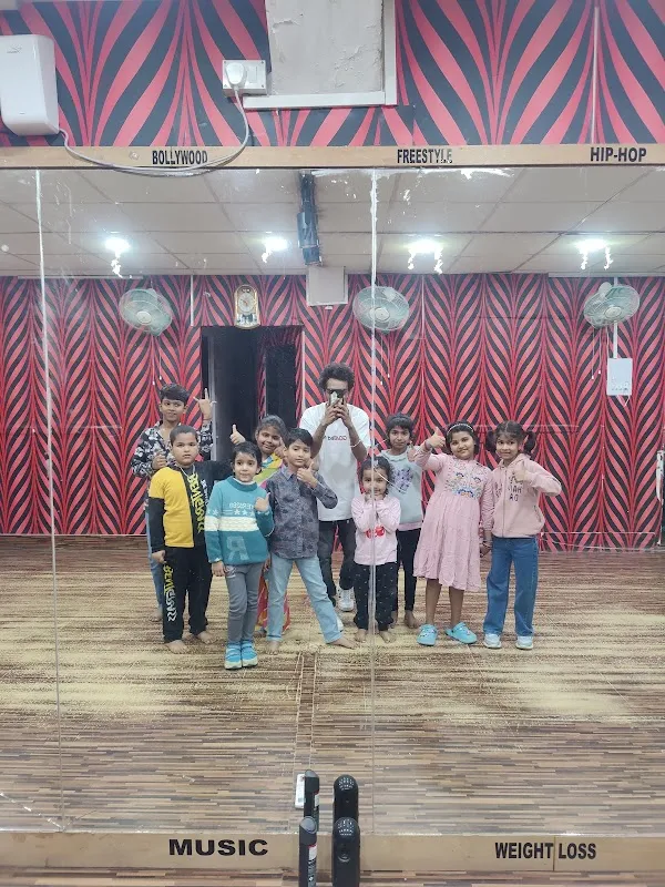 Gen-Z Dance & Fitness Studio