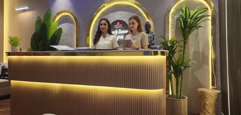 Dazzle Luxury Spa