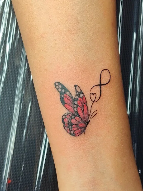 Strawberry tattoo studio