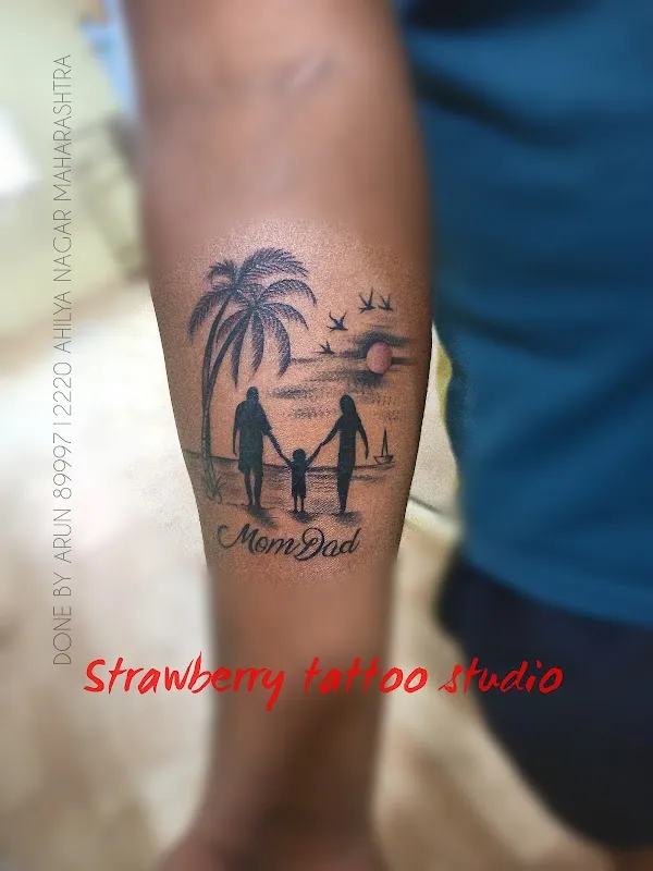 Strawberry tattoo studio