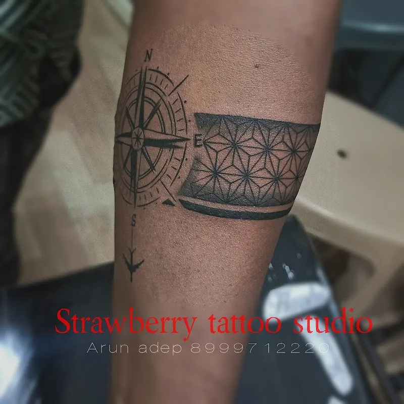 Strawberry tattoo studio