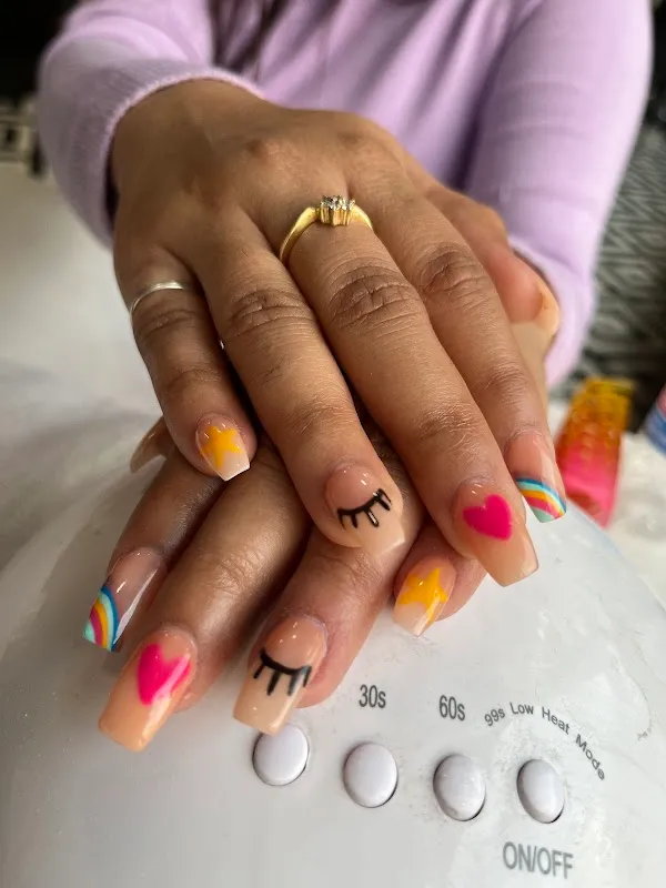 Glow 365 Hair Nails Beauty And Makeup Unisex Salon