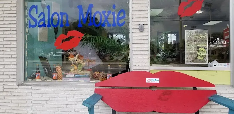 Salon Moxie