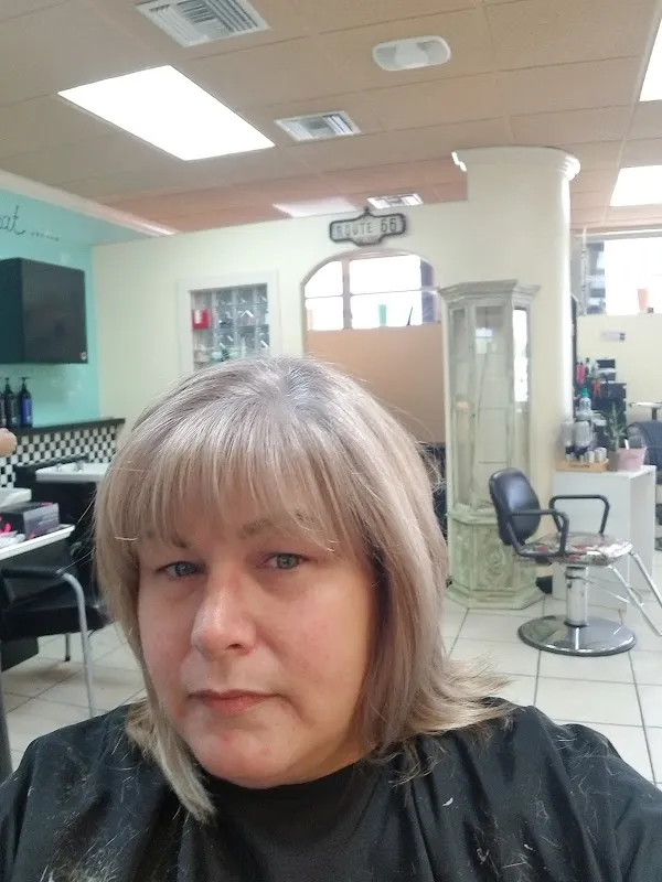 Salon Moxie