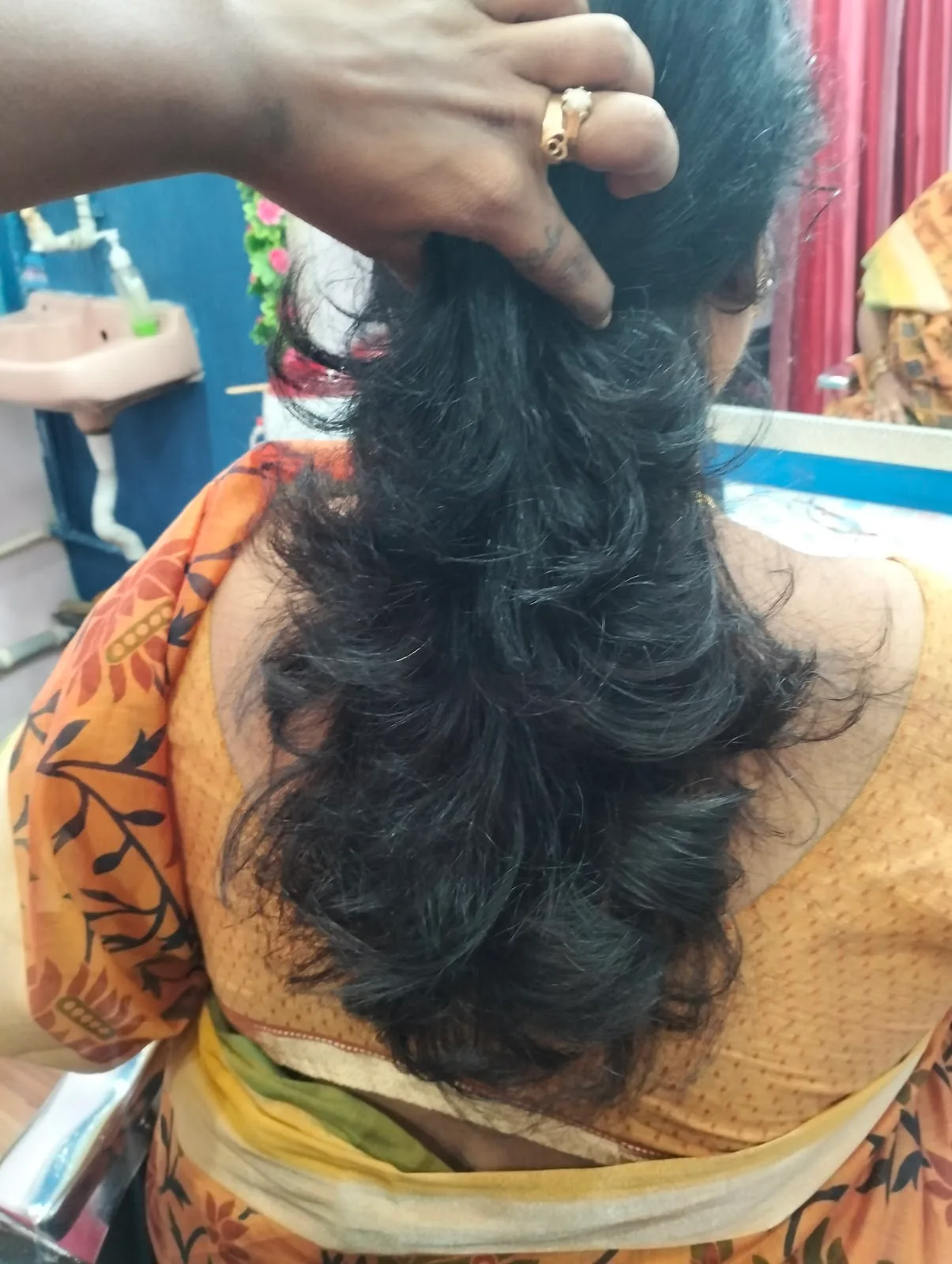 AK BEAUTY PARLOUR &TRAINING INSTITUTE
