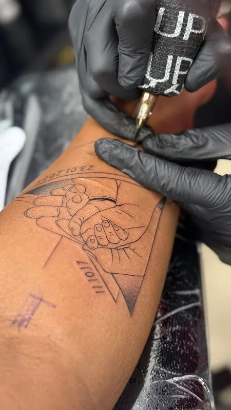 Circle Tattoo Dadar - Premium Tattoo Studio in Dadar, Shivaji Park