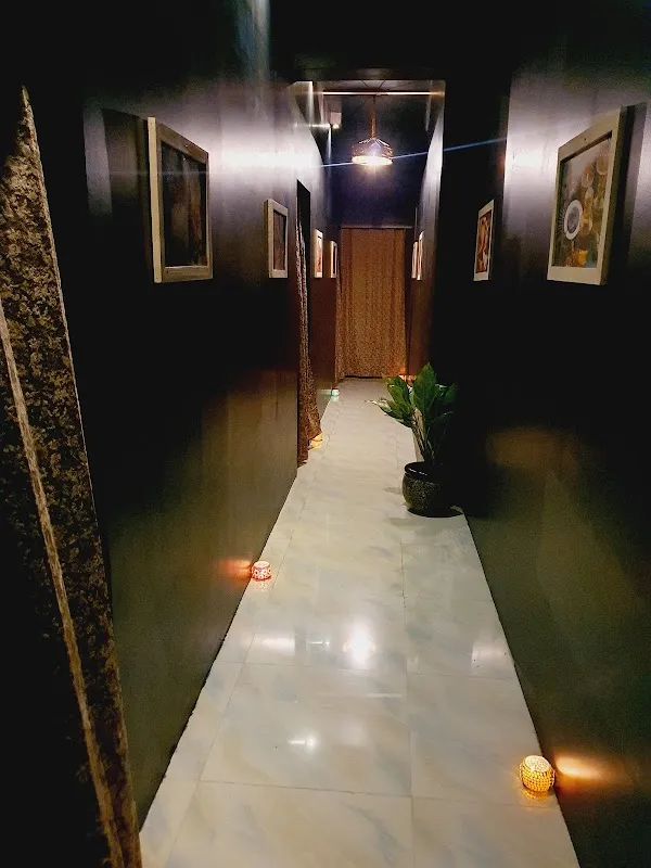 Float and fly saloon and spa