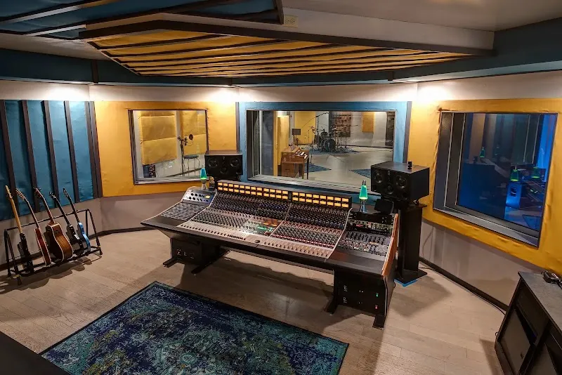 HI-Five Studio