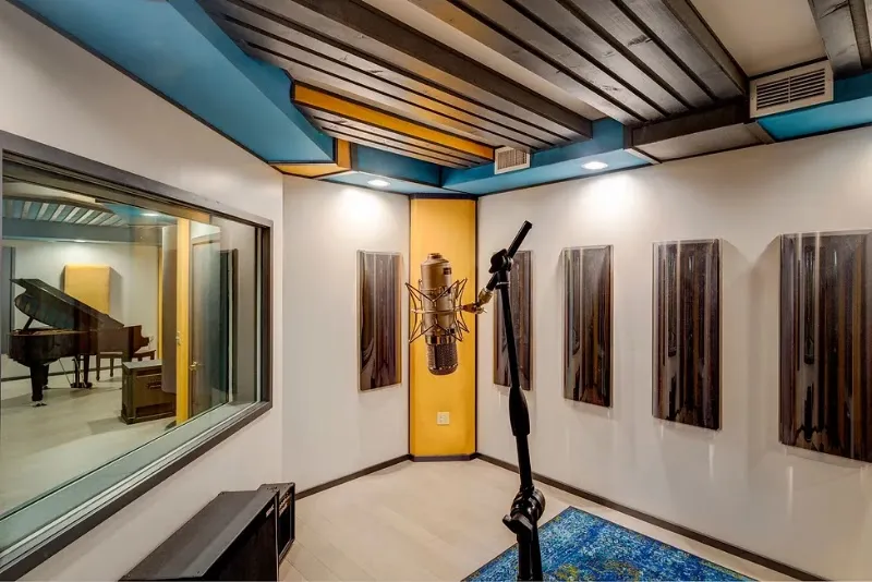 HI-Five Studio