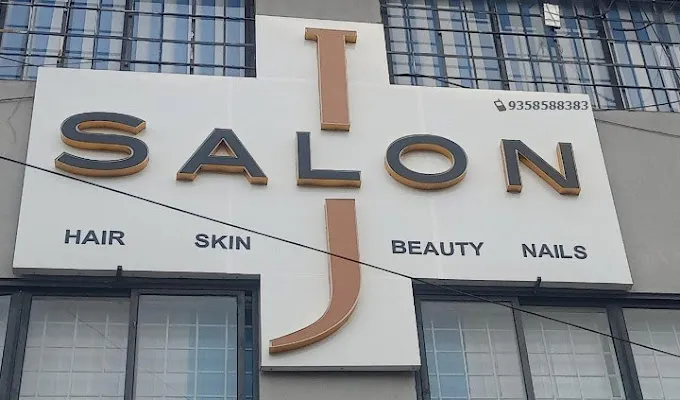 𝗝 𝗦𝗮𝗹𝗼𝗻-Best Hair Treatment/Best Makeup Artist/Best Hair stylist/Unisex Salon/Best Female Salon in Latur