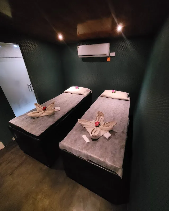 Sky Wellness Spa In Malad West
