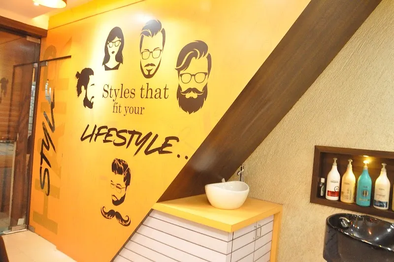 Adhunik Salon Hair Skin & Make-up