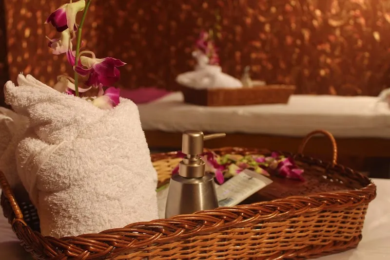 Royal Lemon Spa In Chembur