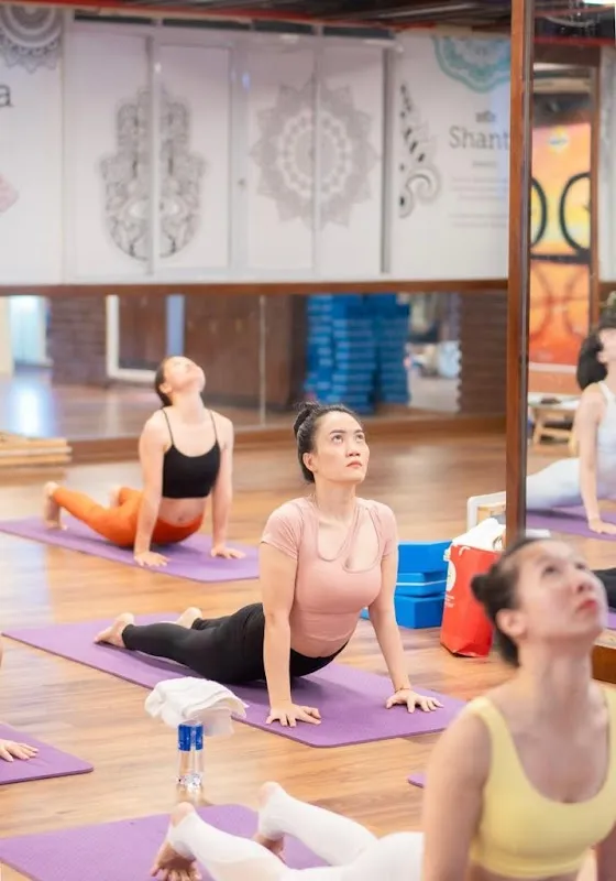 Yogiraj Fitness Club for yoga classes in delhi | Online yoga classes